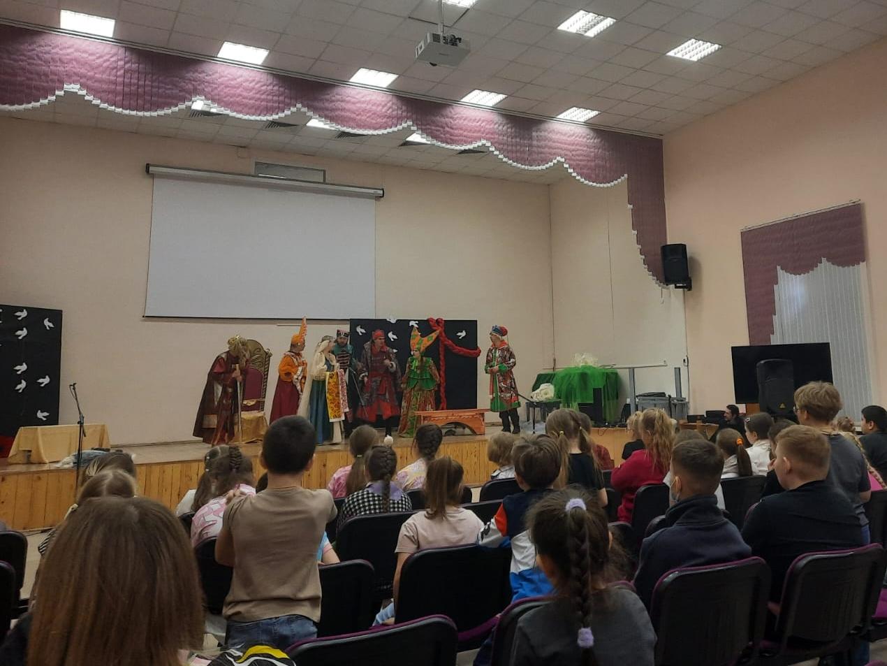 Группа «Калейдоскоп» выступила в лицее № 14 г. Пензы Группа «Калейдоскоп» выступила в лицее № 14 г. Пензы